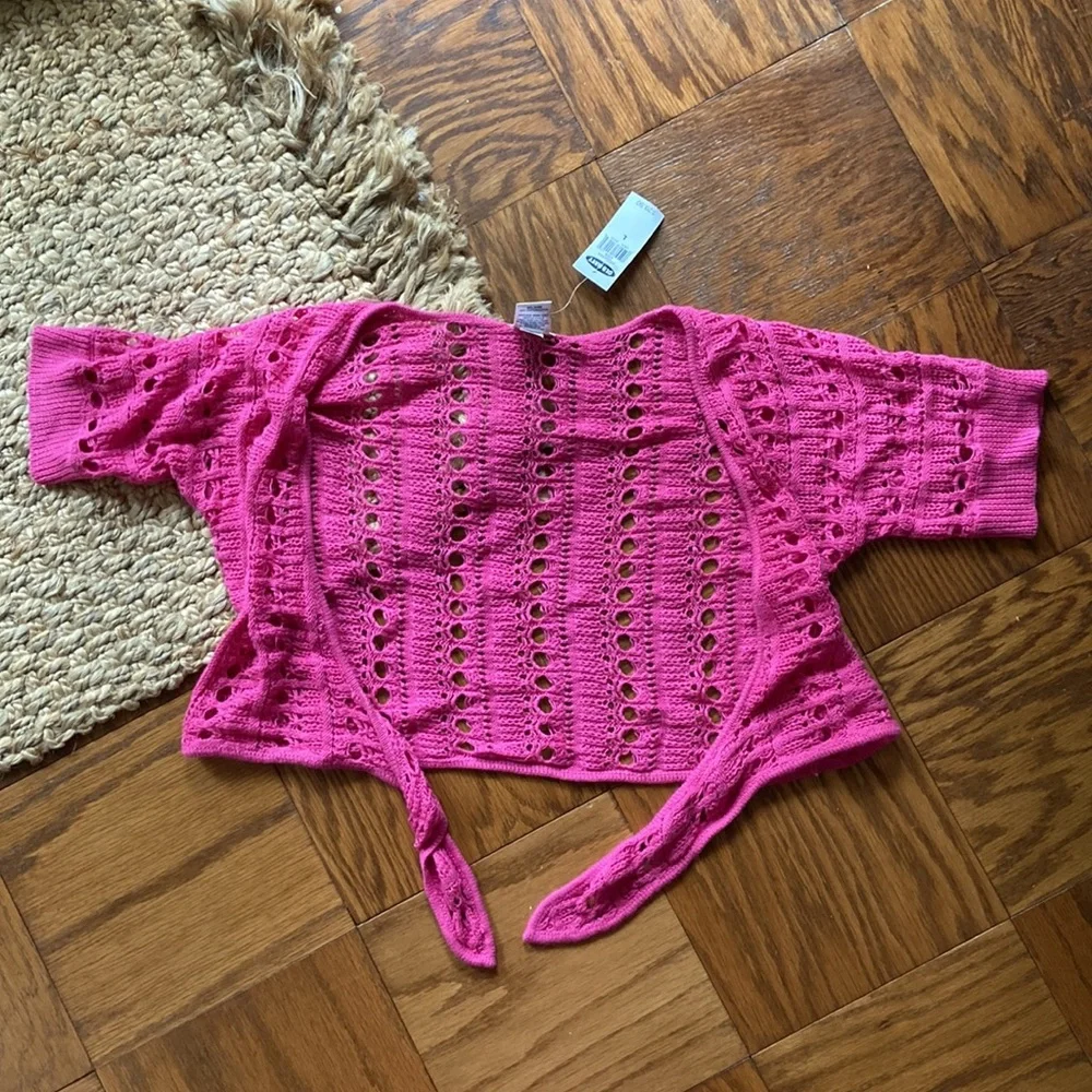 Cropped Sweater - Picture 3 of 4
